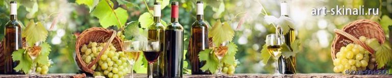 фото для фартука бутылки вина на фоне виноградника